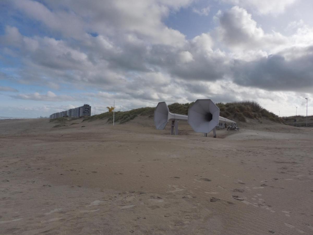 Studio On The Beach With Sea View Middelkerke Exterior photo